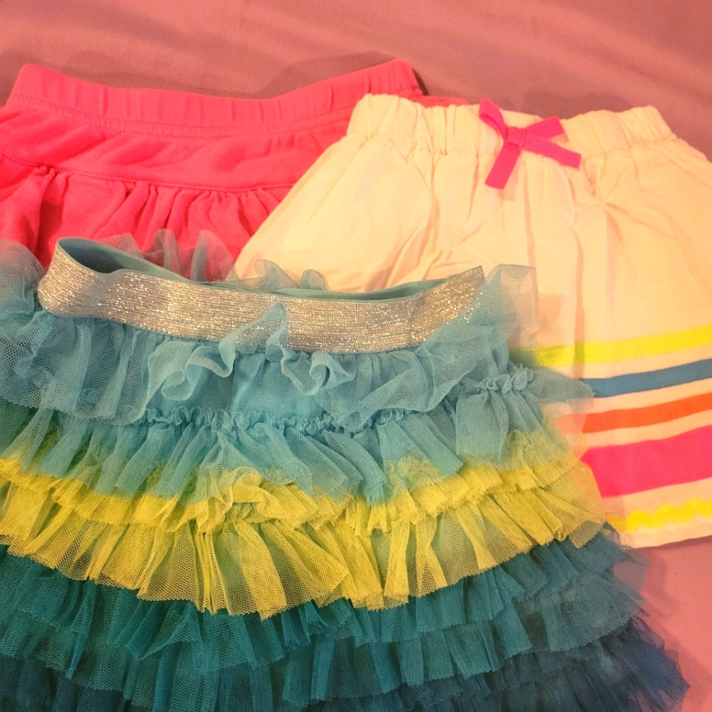 Girls 2t skirts